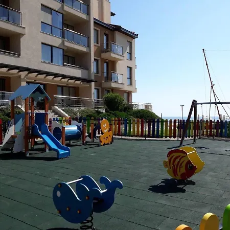 Panoramic Sea View At The Lejlighed