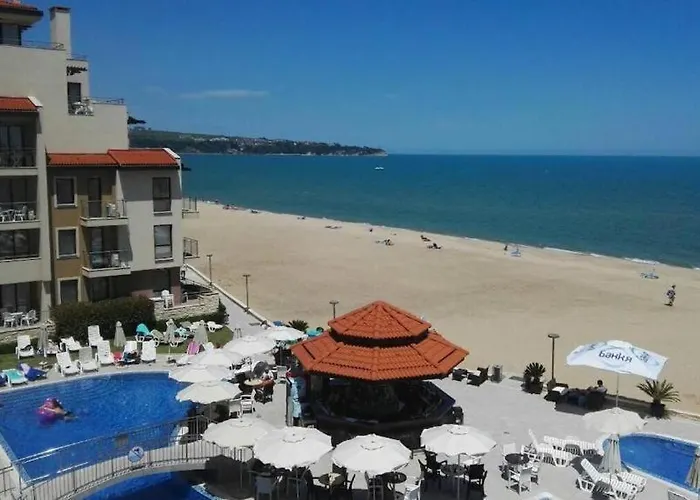 Panoramic Sea View At The *